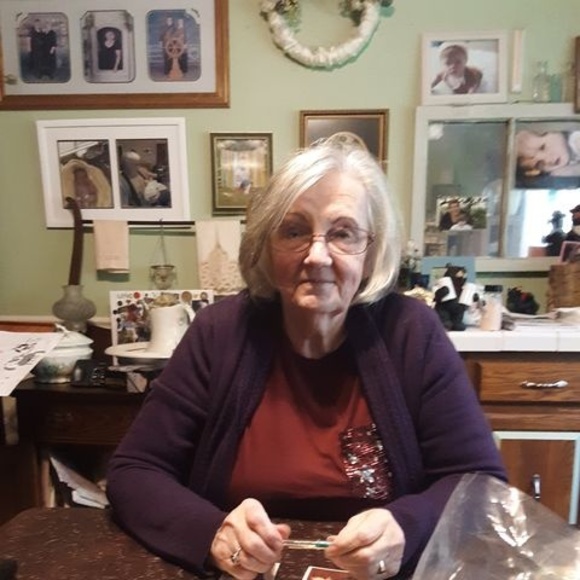 Meet your Posher, Carol - Picture 1 of 1